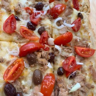 Tonno, pomodori secchi & cipolletta fresca