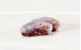 656 Nigiri black suzuki riso venere con branzino