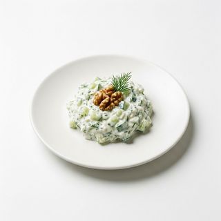 Млечна салата 100г