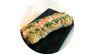 Toniesushi z łososiem i wakame