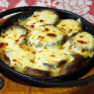 ქამა სოკო კეცზე სულუგუნით