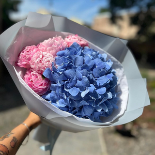 Букет з півоній і гортензії Флоренція