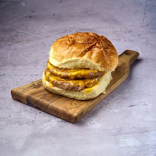 Pobratimska Double Cheese pljeskavica