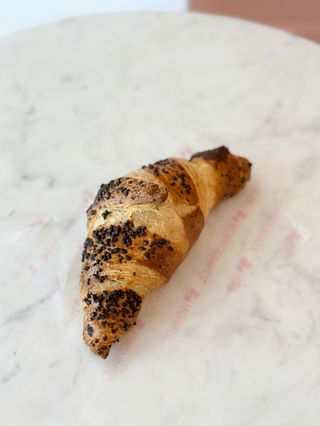 Croissant de Chocolate & Avellanas