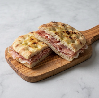 Schiacciata prosciutto crudo e fontina