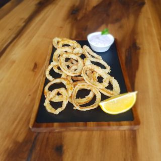 Каламари по гръцки със сос Тартар