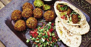 PITA WITH FALAFEL HUMMUS