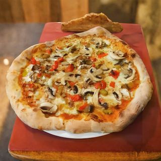 Pizza capricciosa (33 cm.)