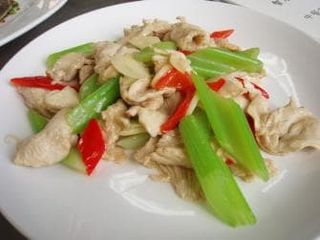 J04,  Fette di pollo  炒鸡片