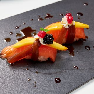 Nigiri Sake Mango