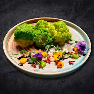 ⁠Broccoli cu unt