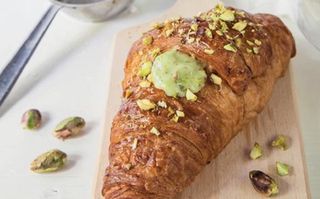 Cornetto farcito al pistacchio