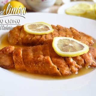 44. Pollo con salsa limón