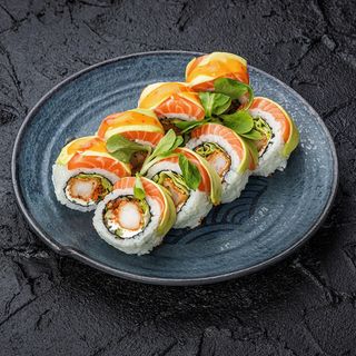 ШЕФ рол з лососем, хрусткою креветкою панко і авокадо в пікантному соусі з манго