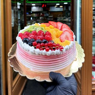 Panna e frutta mista