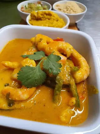 Moqueca de camarão, arroz jasmim