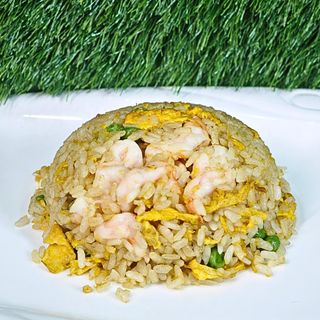 Riso saltato con gamberi