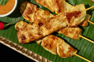 Moo satay (4 uds.)