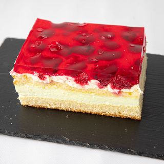 Ciasto z galaretką kostka