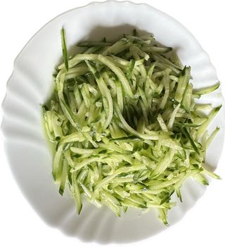 103.Salata de castraveti