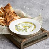 Tzatziki grecesc cu verdeaţa