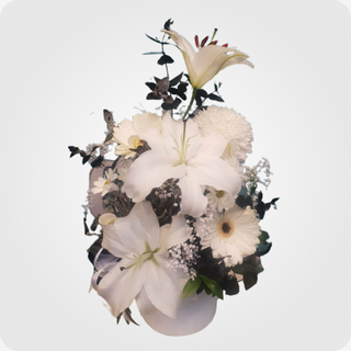 კომპოზიცია ლილიებით