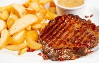 Підгорок свинячий із запеченою картоплею (350г)