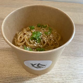 Noodles al sesamo 