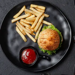 БЕБИ-БУРГЕР С КУРИННОЙ КОТЛЕТОЙ И ФРИ (230гр)