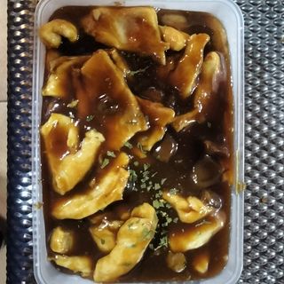 98. Pollo Con Champiñones