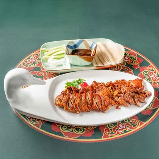 Pato Asado A La Pekinesa Con Crepes