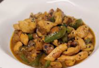 Pollo Con Variados De Verduras Y Hongos