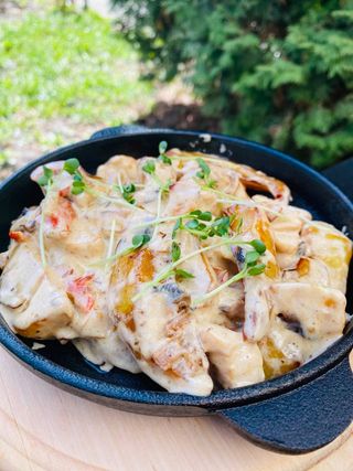 Пательня з куркою