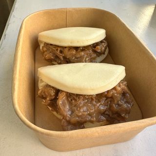 Pan bao de carrillera mechada