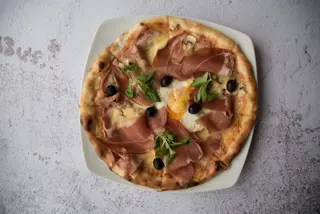 De Gusto pizza