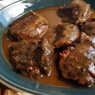 Carrilleras De Ternera Al Vino Tinto