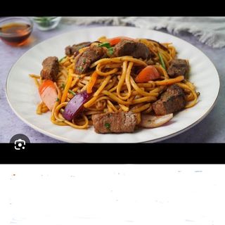 Tallarin salteado al wok