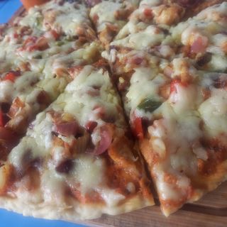 Large Chicken mushroom tikka pizza