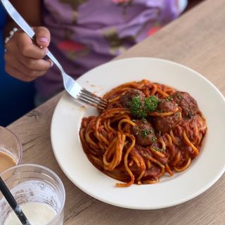 Spaghetti & Meatballs