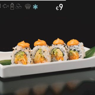 100. Spicy sake roll