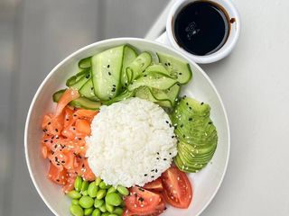 Боул із лососем (330г)