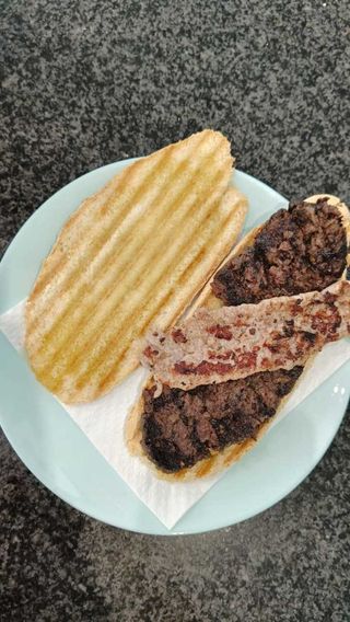 1/2 Bocadillo Caliente Blanco Y Negro