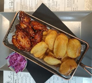 BBQ krilca i krumpirići