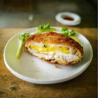 Pileći punjeni pohani odrezak 0,180 kg