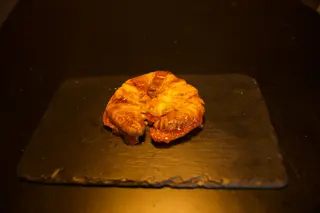 Croissant Planchado De  Mermelada de Fresa