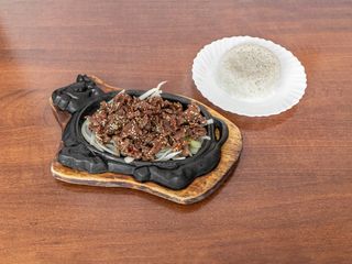 Specjalność zakładu: Kaczka Con Ga Moi