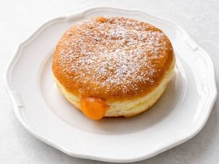 Пончик з абрикосом (120g)