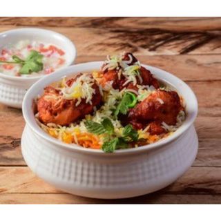 Biryani Chicken Tikka With Sauce