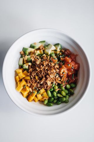 Poke Langostino empanado