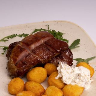 Dimljeni svinjski vrat